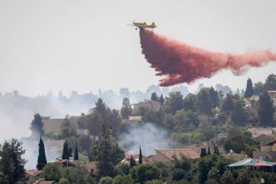 В Иерусалимских горах бушуют лесные пожары, в Мевасерет Цион эвакуируют людей