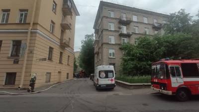Петербуржец погиб во время пожара на улице Красного Курсанта