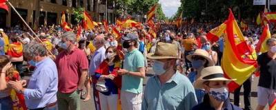 Тысячи испанцев протестуют против помилования каталонских политиков