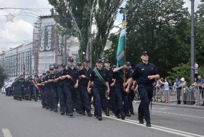 В Мариуполе пограничники присоединились к Маршу украинских сил