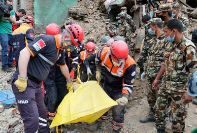 Пострадавший от двух землетрясений Непал просит чешских спасателей задержаться - vinegret.cz - Непал - Катманду
