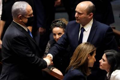 Кнессет отстранил Беньямина Нетаньяху от власти, его заменил Нафтали Беннет