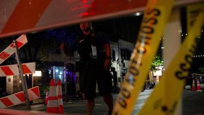 Один из пострадавших при стрельбе в Техасе скончался от ранений - iz.ru - Техас - Остин