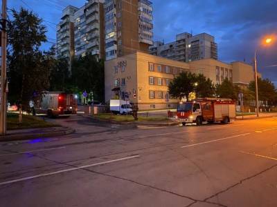 Два человека серьезно пострадали во время пожара в жилом доме в Новосибирске