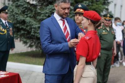Забайкальские юнармейцы получили медали за участие в Параде Победы