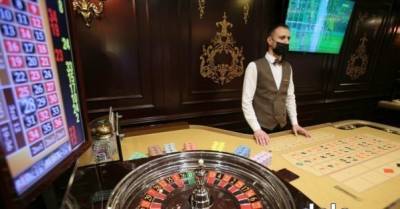 Тысяча долларов за вход и никаких шлепанцев: в Киеве начали работу премиум-казино (ФОТО)