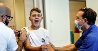 С понедельника в Литве от коронавируса прививают детей 12-15 лет