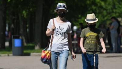 Гинцбург признал появление множества новых штаммов коронавируса в России