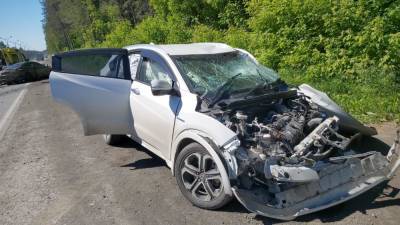 В Новосибирске 32-летний водитель получил переломы в ДТП Mercedes и Honda