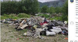 Жители Черекского района потребовали прекратить свалку мусора в реку