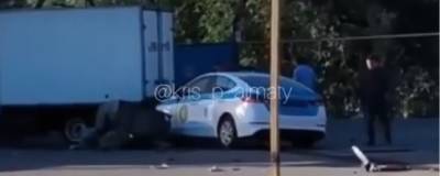 В Алма-Ате полицейская машина насмерть сбила женщину