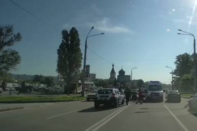 В Харькове на полном ходу авто сбило пешехода: первые детали и кадры с места