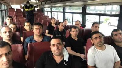 Азербайджан обменял 15 пленных армян на карты минных полей