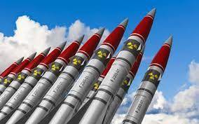 Россия и США увеличили число ядерных боеголовок в состоянии повышенной готовности