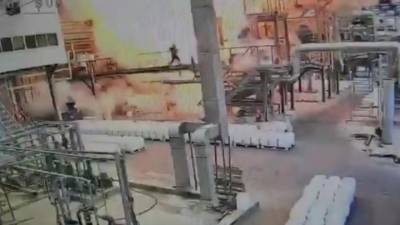 Огненное ЧП на химзаводе в Чувашии попало на видео