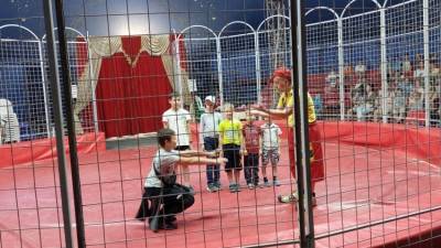 Липецкие дети-инвалиды побывали на цирковом представлении