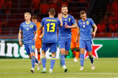 Видео с фанатом сборной Нидерландов после гола Ярмоленко стало вирусным