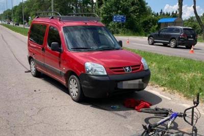 В Виннице мальчик на велосипеде попал поочередно под две машины
