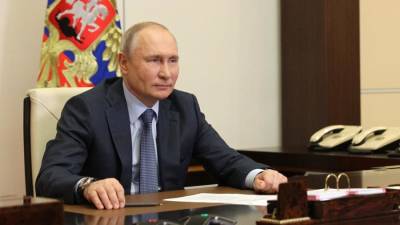 Путин назвал фарсом обвинения в адрес России в кибератаках на США