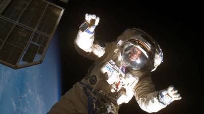 Правительство России выделило деньги на увеличение зарплат космонавтов