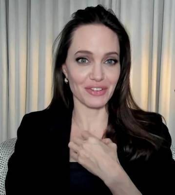 СП: Анджелина Джоли провела вечер в компании бывшего мужа Джонни Ли Миллера