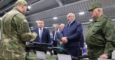"Мир одурел вообще": Лукашенко призвал белорусов учиться стрелять из автоматов