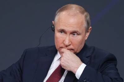 Нечего на зеркало пенять, коли рожа крива: Путин ответил на обвинения в кибератаках и преследовании политических противников