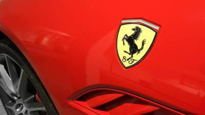 Ferrari запустила линию люксовой одежды и открыла ресторан