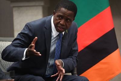 Президент Замбии потерял сознание на параде