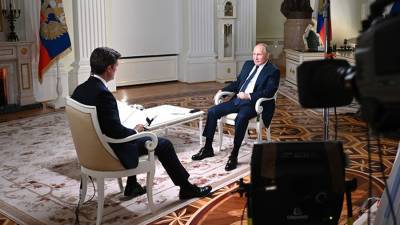 Путин счел смешными разговоры о его страхе перед оппозицией
