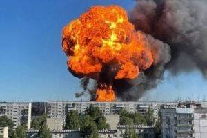 На автозаправке в России произошел масштабный взрыв: 16 пострадавших. ВИДЕО