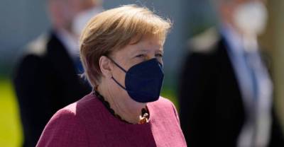 Меркель призвала НАТО к сдерживанию и диалогу с Россией