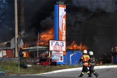 МЧС назвало причину пожара на АЗС в Новосибирске