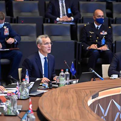 НАТО подтвердила намерение продолжать наращивать оборонные расходы