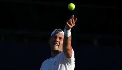 Марченко проиграл Фелисиано Лопесу в первом раунде турнира ATP в Лондоне