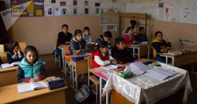 Нехватка учителей более чем в 100 школах Армении: решат ли проблему поправки в закон?
