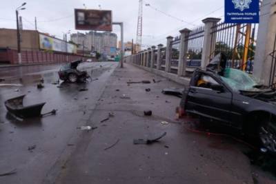 В жутком ДТП в Одессе погибли два человека: момент аварии попал на видео