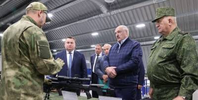 От мала до велика: Лукашенко приказал вооружить население