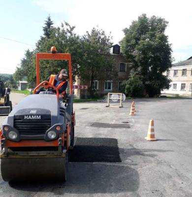 В Лысянке начали ямочный ремонт дороги Р-04 Киев - Звенигородка