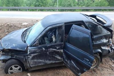 Пассажир ВАЗ госпитализирован после столкновения с ограждением под Читой