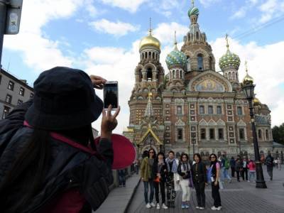 45% петербуржцев хотят видеть в городе больше туристов