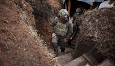 Зеленский записал репортаж из окопов Донбасса для американцев: «война с Россией может прийти завтра и в их дома»