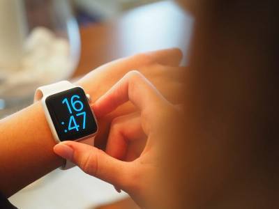 В Apple Watch могут появится датчики уровня глюкозы в крови и температуры тела и мира