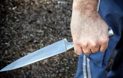В Астрахани водитель внедорожника угрожал ножом