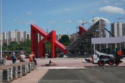 В Кемерове на Московской площади построили одну из трёх аркад