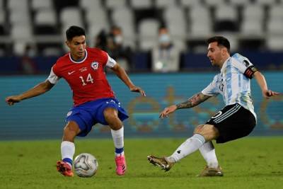 Copa America: Аргентина не смогла обыграть Чили, Парагвай справился с Боливией