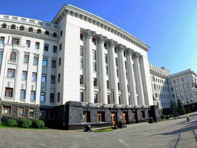 Некоторые депутаты Рады на селфи из Офиса президента Украины делали "чуть ли не сделки" – Корниенко