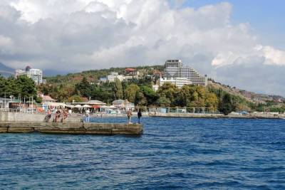 Ростуризм заявил о перегруженности курортов на Черном море