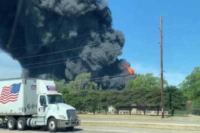 В штате Иллинойс произошел пожар на химическом заводе