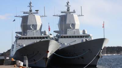 Корабли норвежского флота променяли знамя ВМС на флаг ЛГБТ